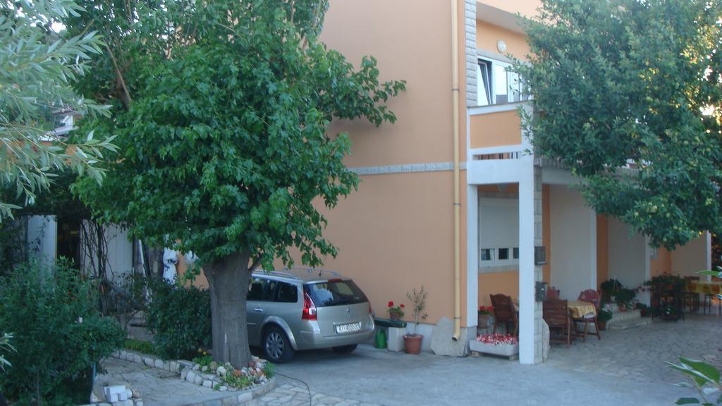 Apartments Valentino 수페타르스카 드라가 외부 사진